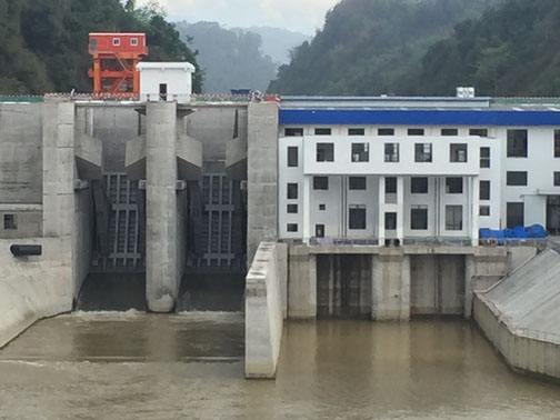 云南騰沖橋街水電站正式下閘蓄水