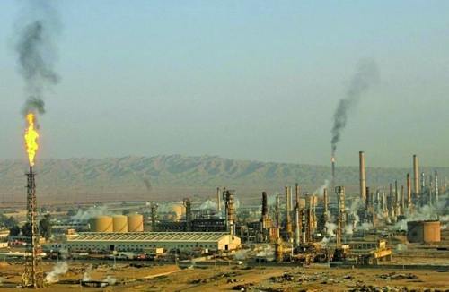 伊朗在煉油廠使用基爾庫(kù)克石油