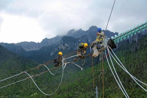 云南電網(wǎng)再投172億元升級農(nóng)村電網(wǎng)