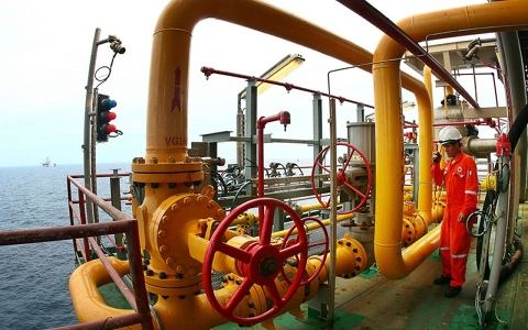 越南石油天然氣集團(tuán)繼續(xù)在動蕩的石油和天然氣市場的背景下開展生產(chǎn)和業(yè)務(wù)