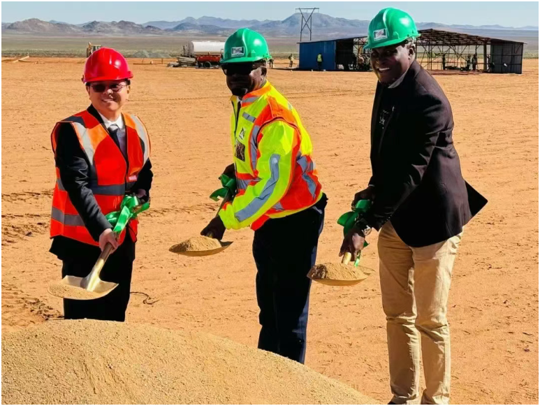 納米比亞最大太陽能發(fā)電站項目舉行開工儀式