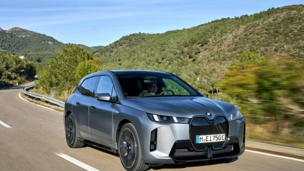 寶馬集團(tuán)上半年全球汽車(chē)總銷量同比微降0.5%，純電大增15.7%