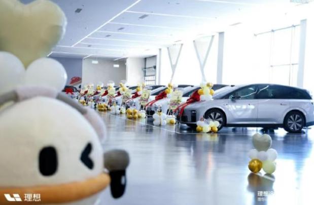 六座純電SUV理想i8開(kāi)啟交付