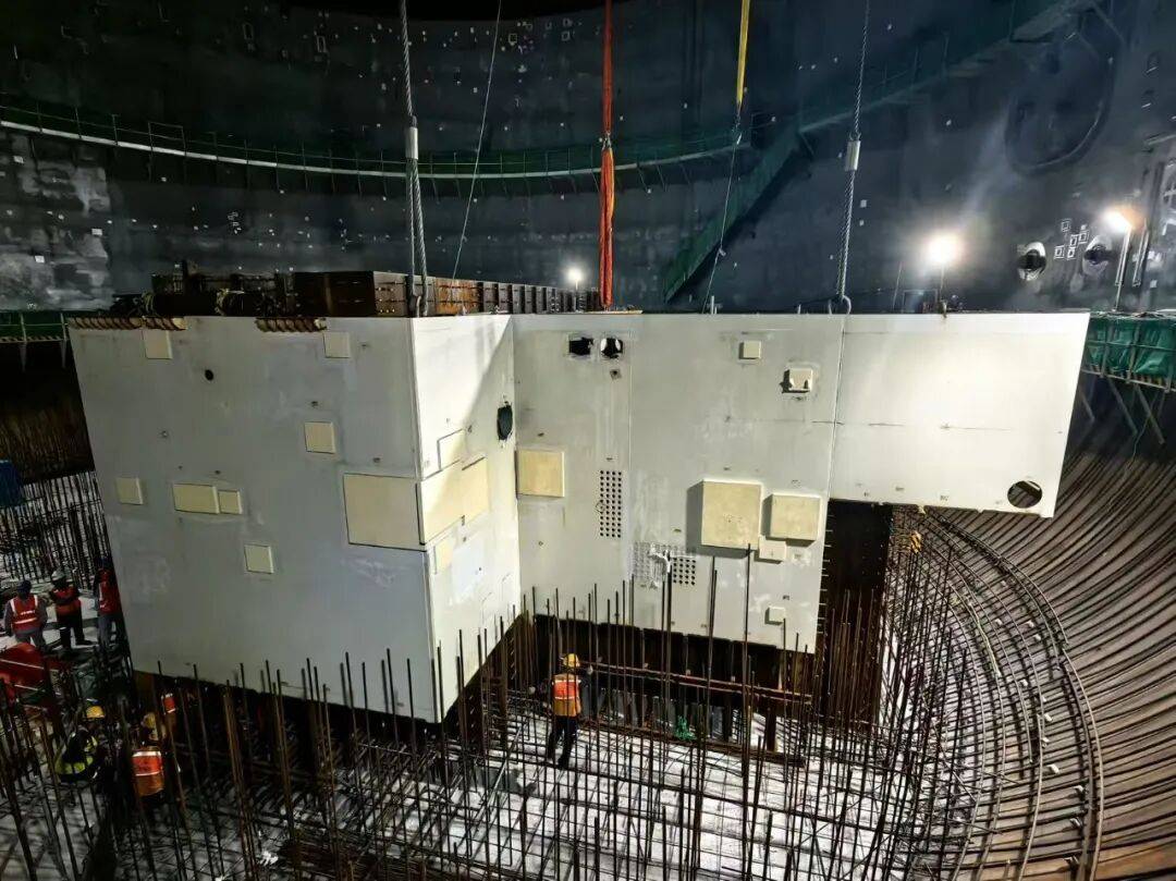 國內首創！陸豐核電1號機組CA05與CB組合模塊整體吊裝成功