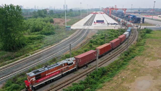 中亞班列累計(jì)開行超6.9萬(wàn)列 通達(dá)亞洲11個(gè)國(guó)家