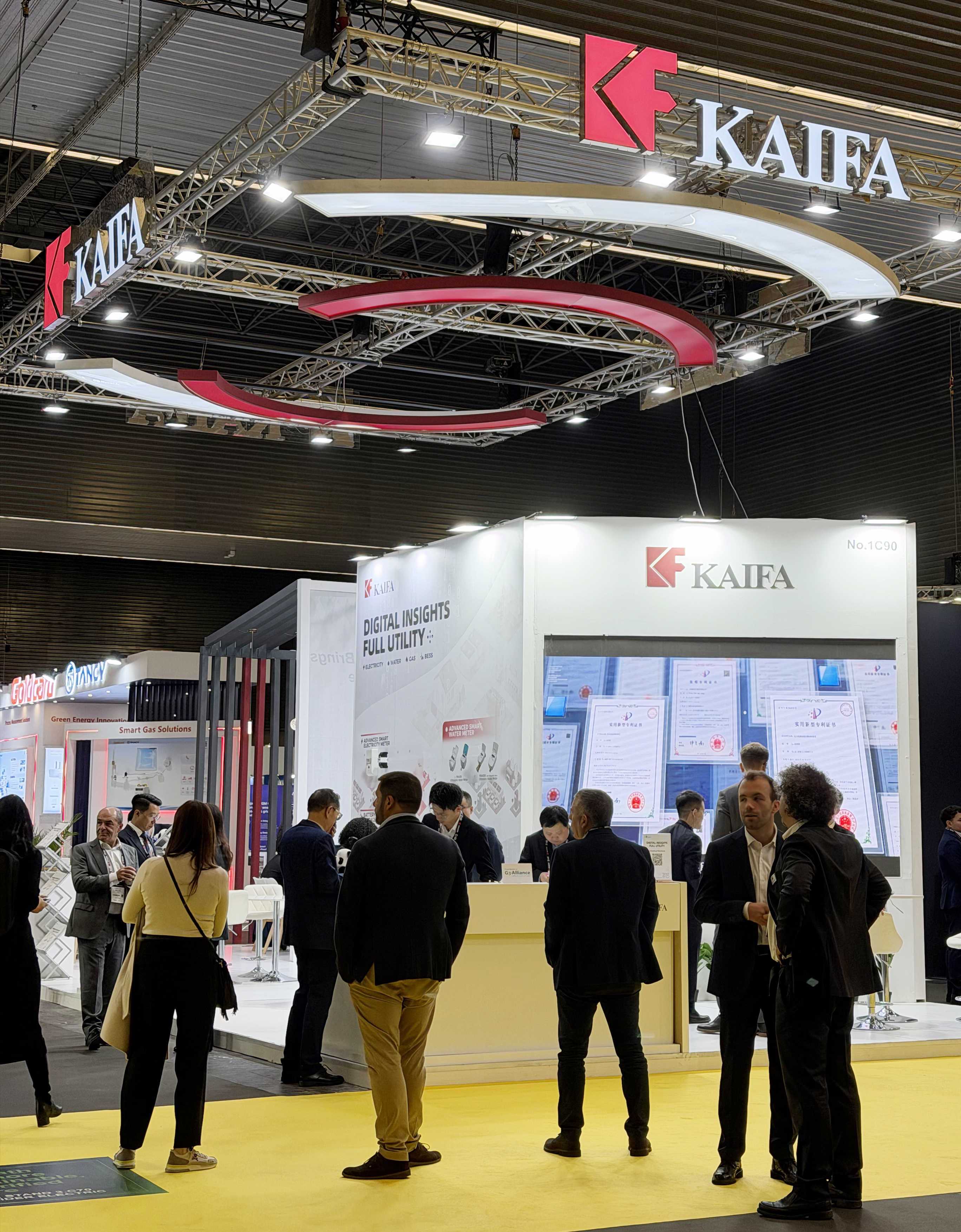 開發(fā)科技攜電、水、氣、新能源綜合解決方案閃耀2025歐洲能源展